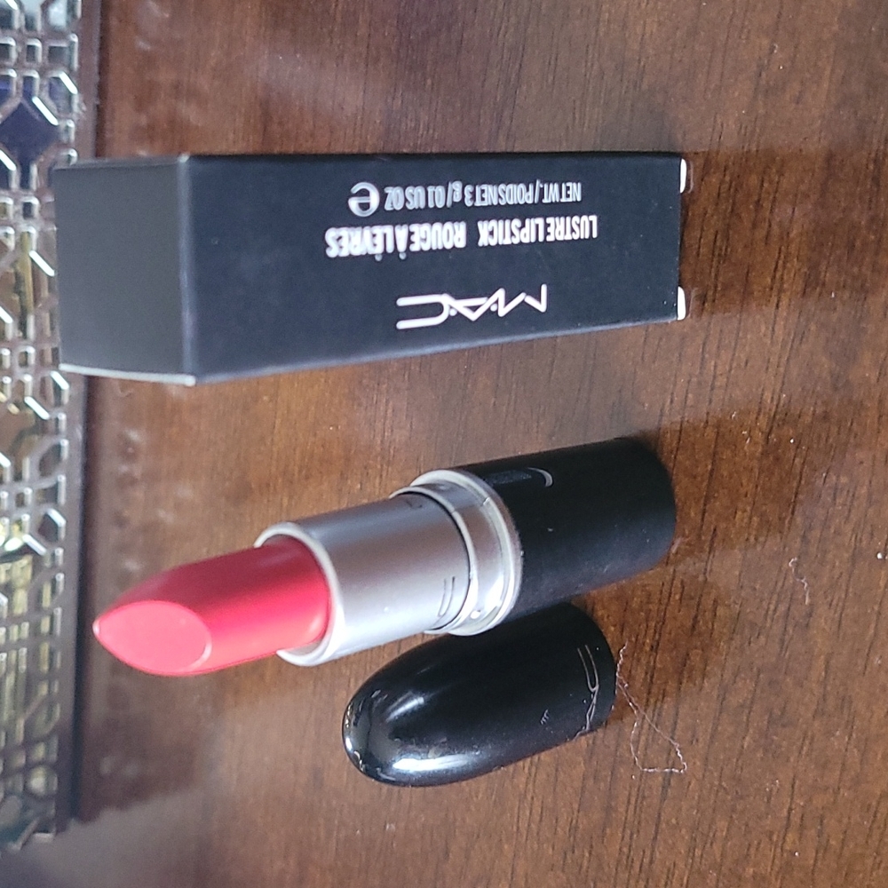 Mac Lustre Lipstick Lady Danger